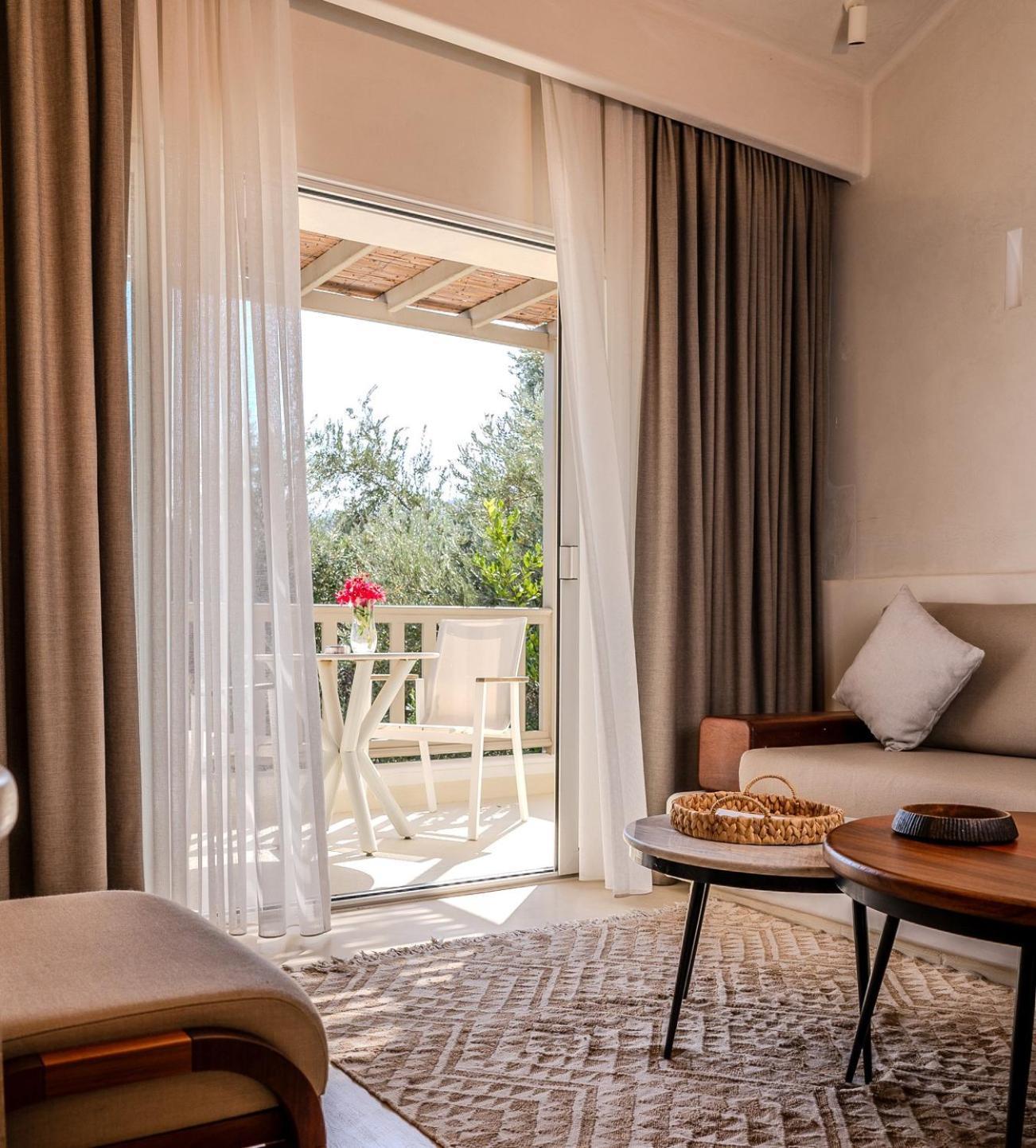 Pilos Suites Turunç Exteriör bild