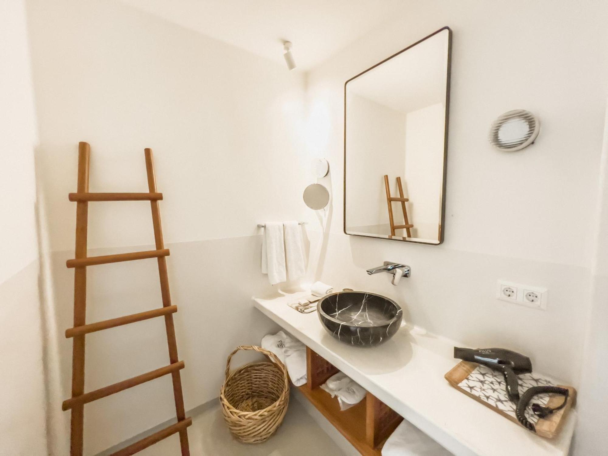Pilos Suites Turunç Exteriör bild